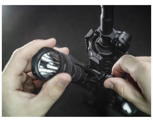 Крепление для фонаря ARMYTEK MOUNT FOR FLASHLIGHT AWM-06
