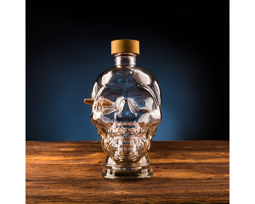 ГРАФИН ЧЕРЕП 1Л С "ЗАСТРЯВШЕЙ" ПУЛЕЙ 7.62